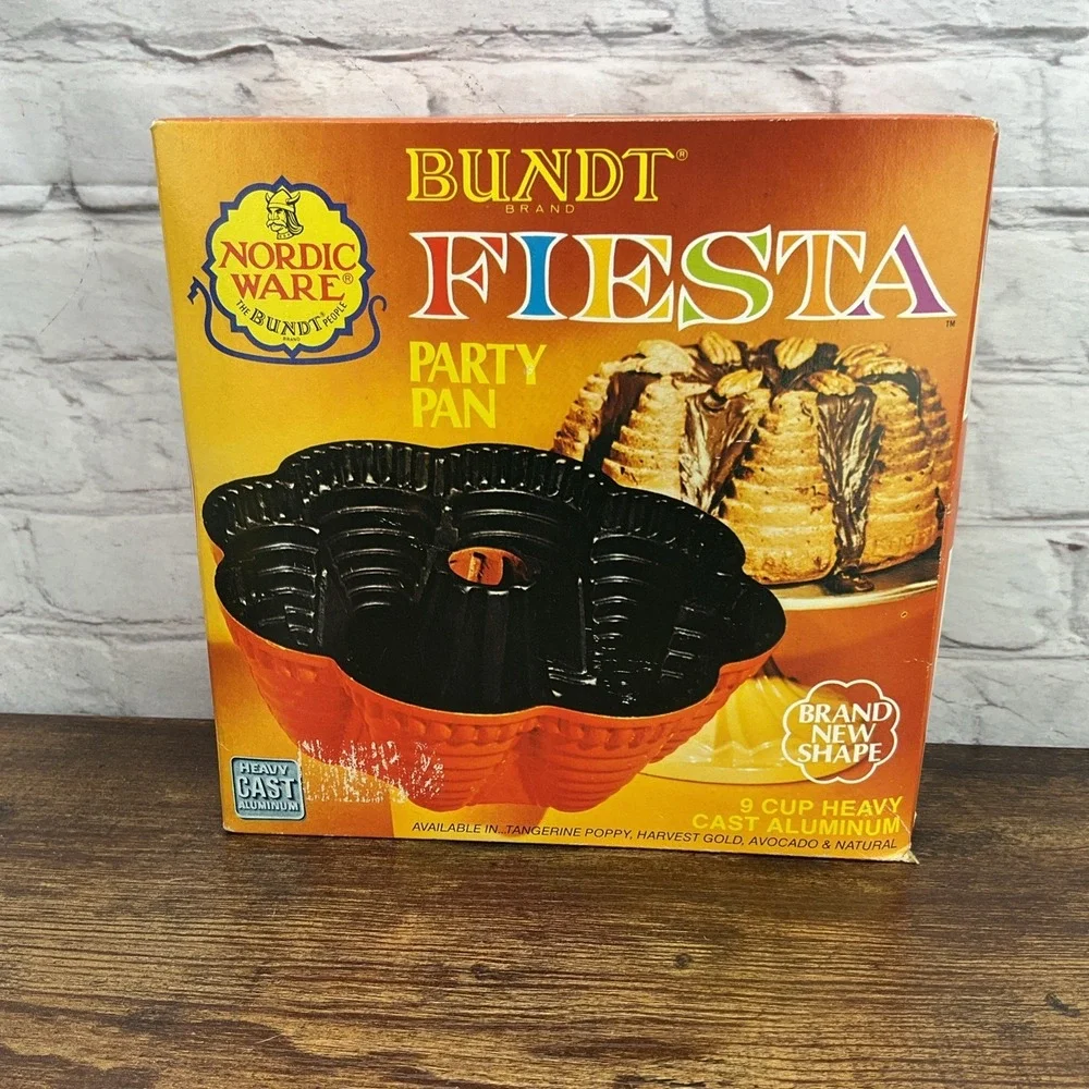 New Vintage Nordic Ware Bundt Fiesta Party Pan Cast Aluminum Brown
